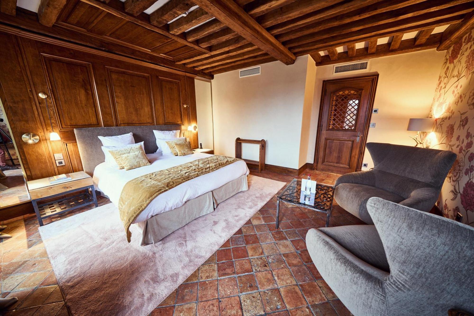 Relais Bernard Loiseau Hotel